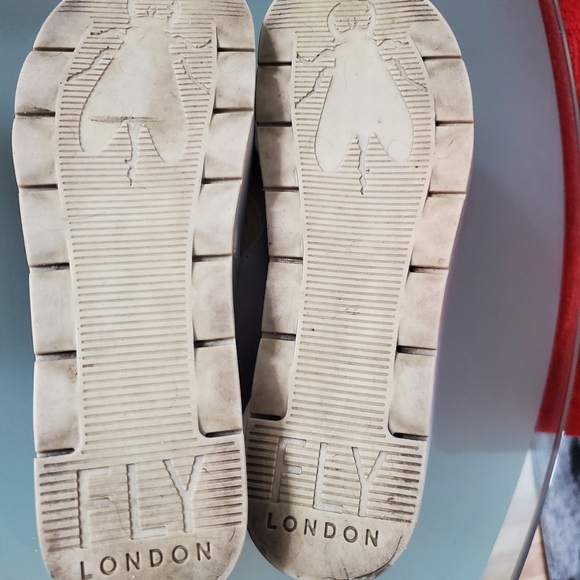 Fly London shoes - Picture 7 of 7